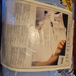 Twin Size Comforter Set